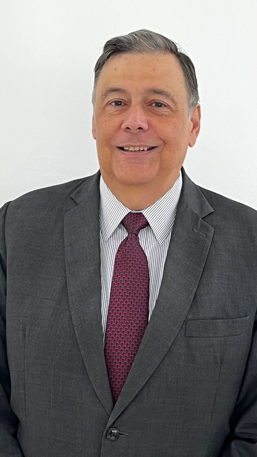 Lionel Miguel Senior Hoepelman